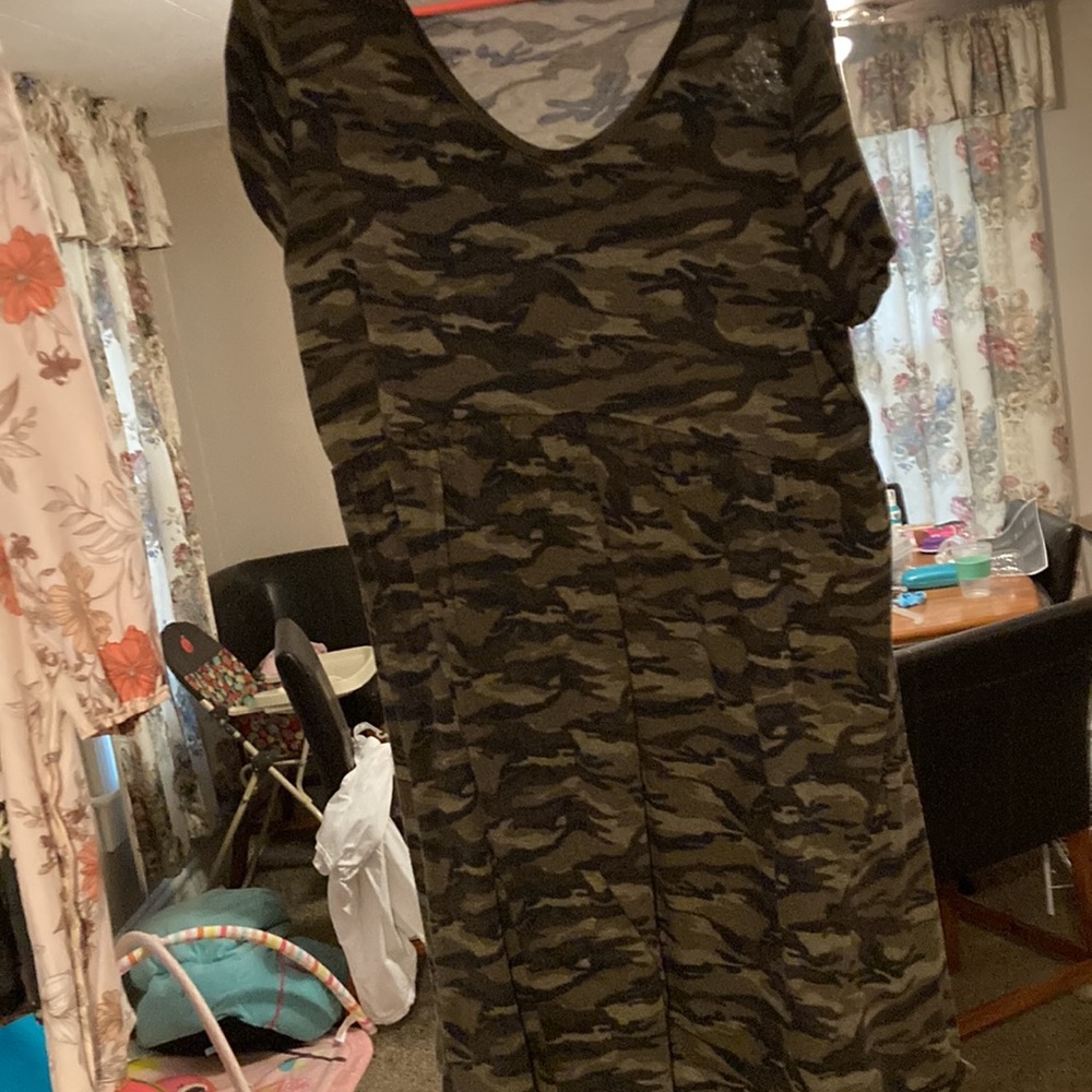 Worn once. Shein. Really loosey goosey.